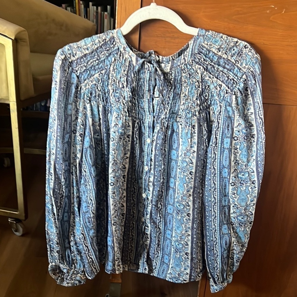 Blue blouse Doen Patterned Blouse medium, like new